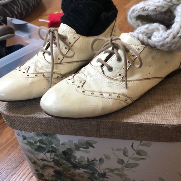 Adorable penny loafers! - Picture 2 of 2